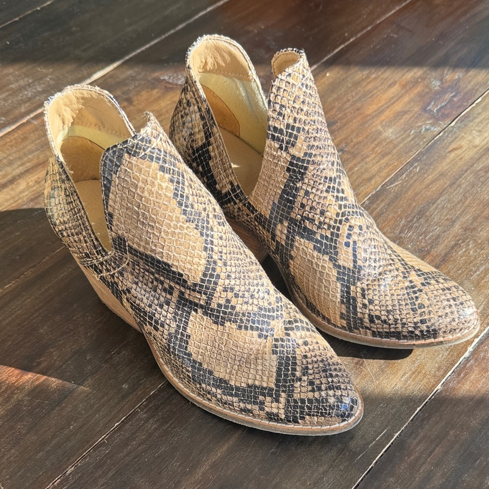 Coconuts by Matisse Tan and Black Ankle Booties